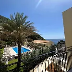 ホテル Corfu Valley View パレオカストリッツア